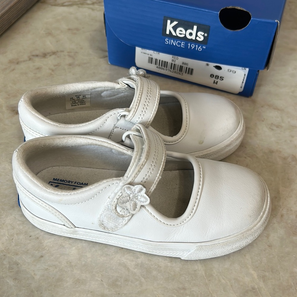 KEDS Velcro Mary Jane Shoe